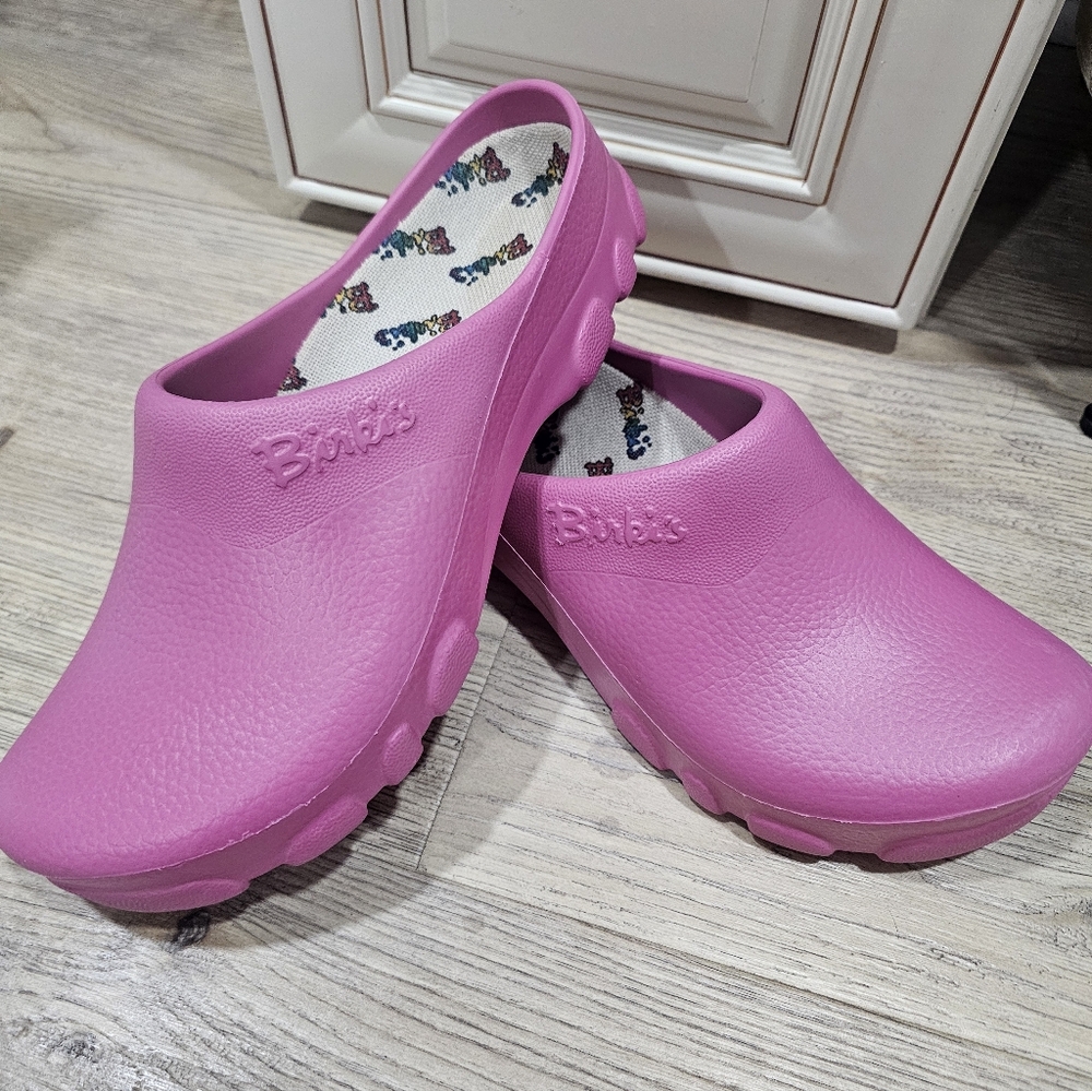 BARELY WORN Birki PINK Women's Clogs